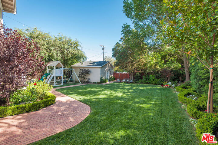 Property Photo:  7120 Pacific View Dr  CA 90068 