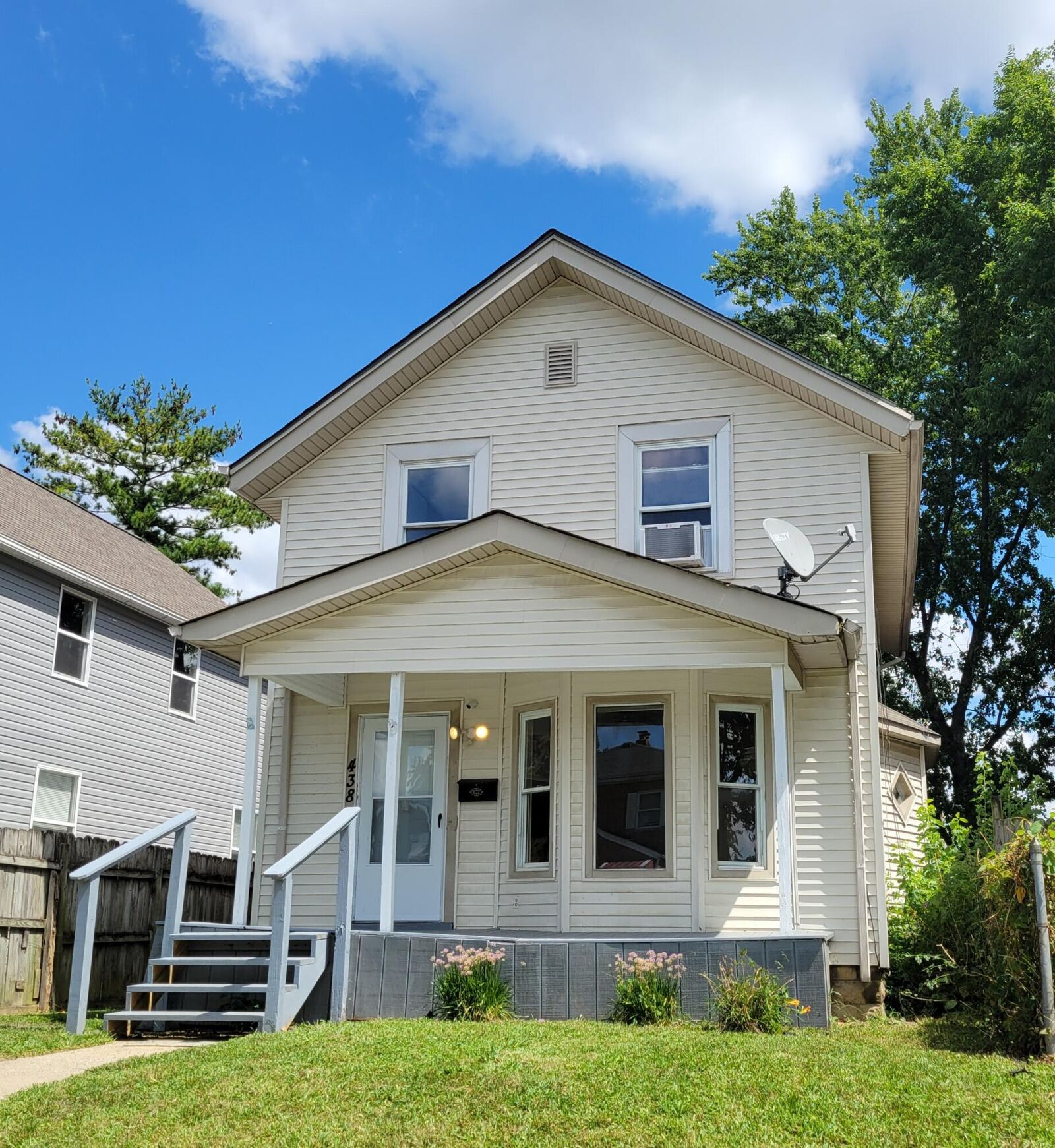 Property Photo:  438 S Powell Avenue  OH 43204 