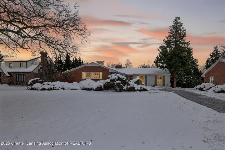 Property Photo:  3000 Westchester Road  MI 48911 