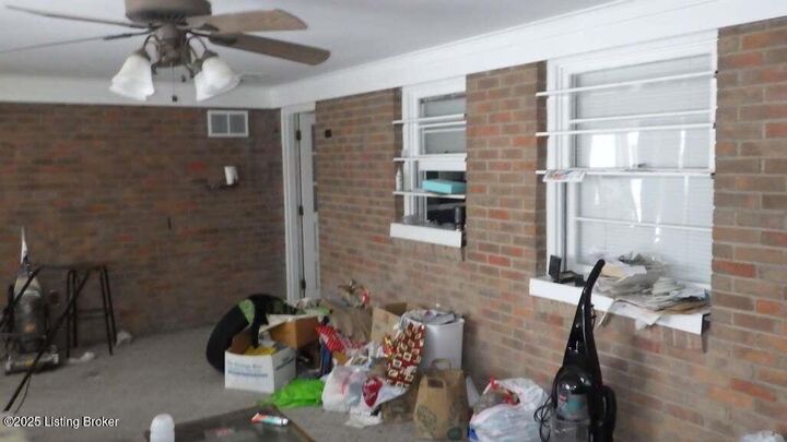 Property Photo:  9810 Tucson Ct  KY 40223 