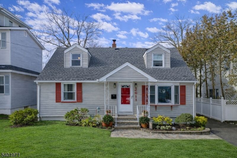 Property Photo:  2611 N Wood Ave  NJ 07036 