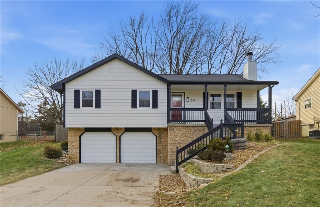 Property Photo: 310 N Darrowby Drive MO 64083