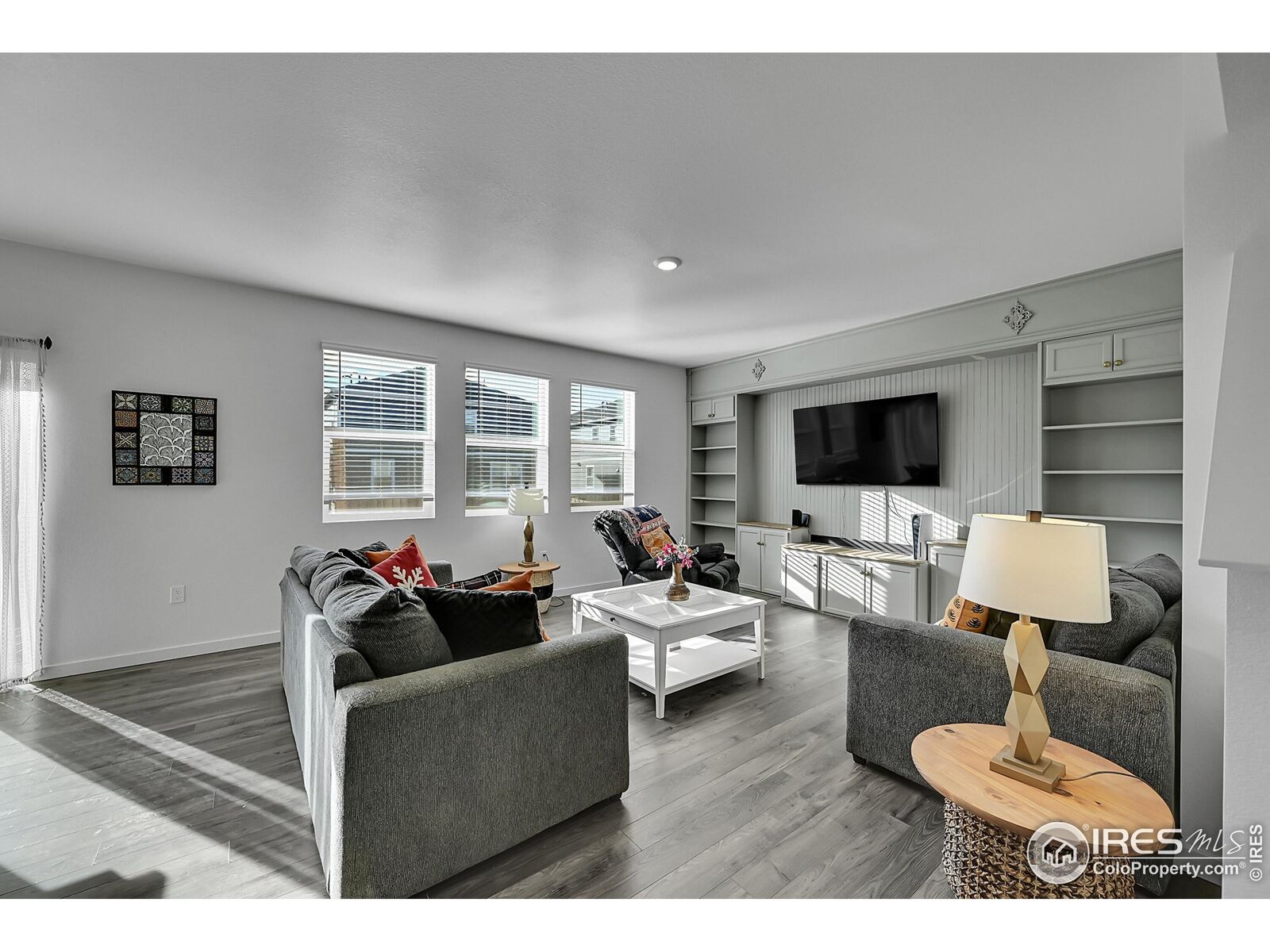 Property Photo: 811 Elias Tarn Dr CO 80550