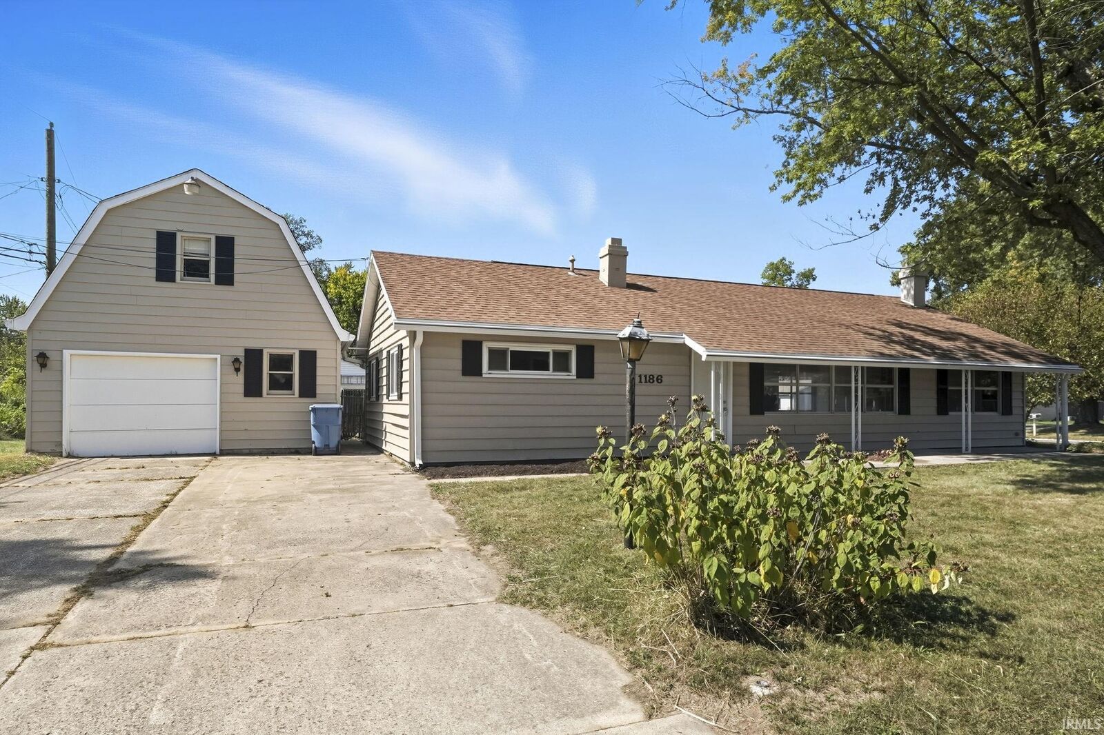 Property Photo:  1186 Braeburn Drive  IN 46774 