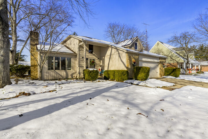 Property Photo:  3710 Oriole Drive  IN 47203 