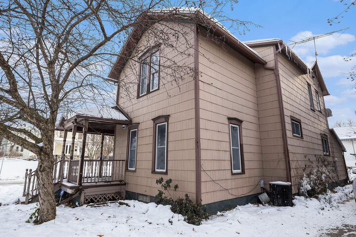 Property Photo:  126 Calhoun Street  MI 49017 