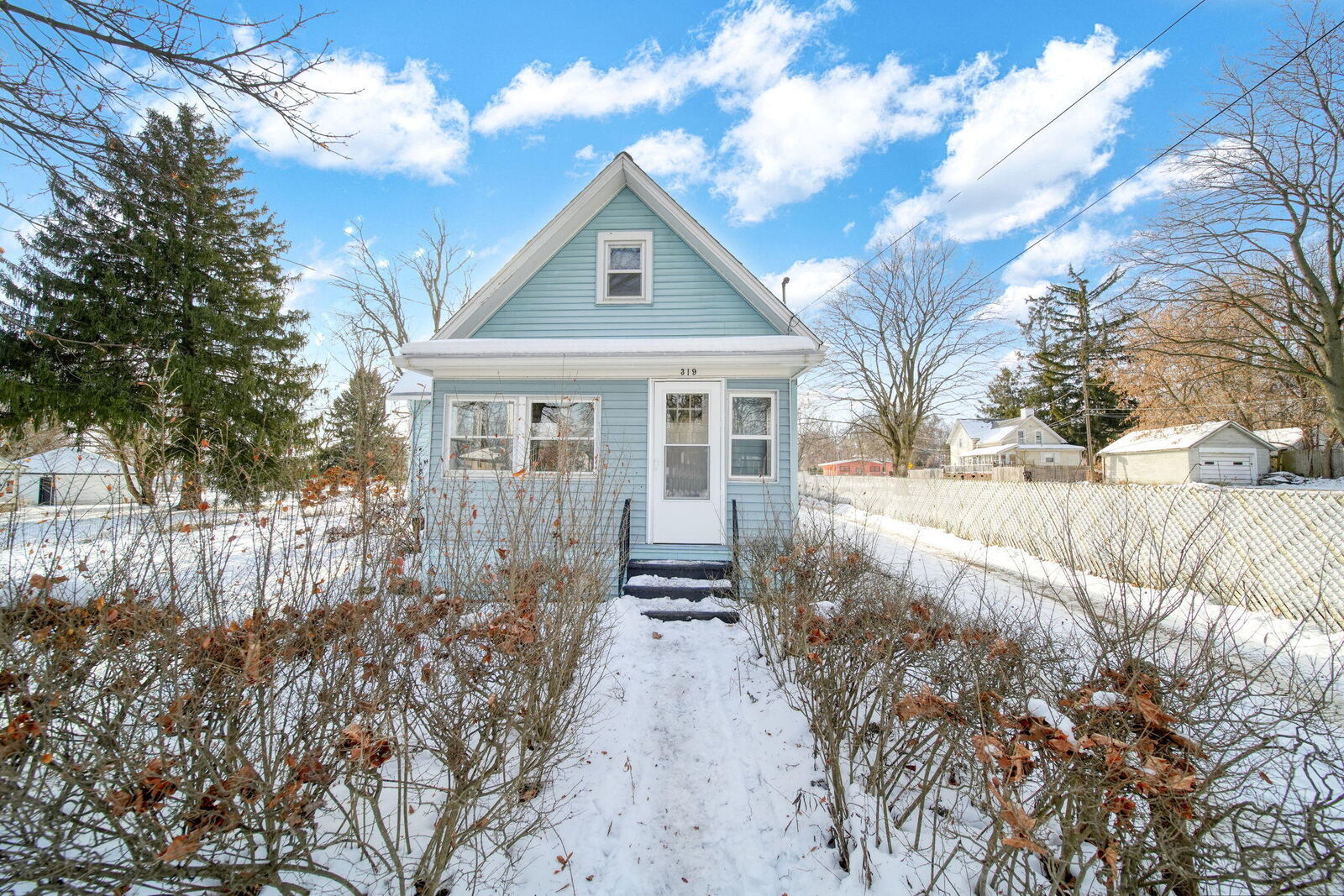 Property Photo: 319 W North Street MI 49202