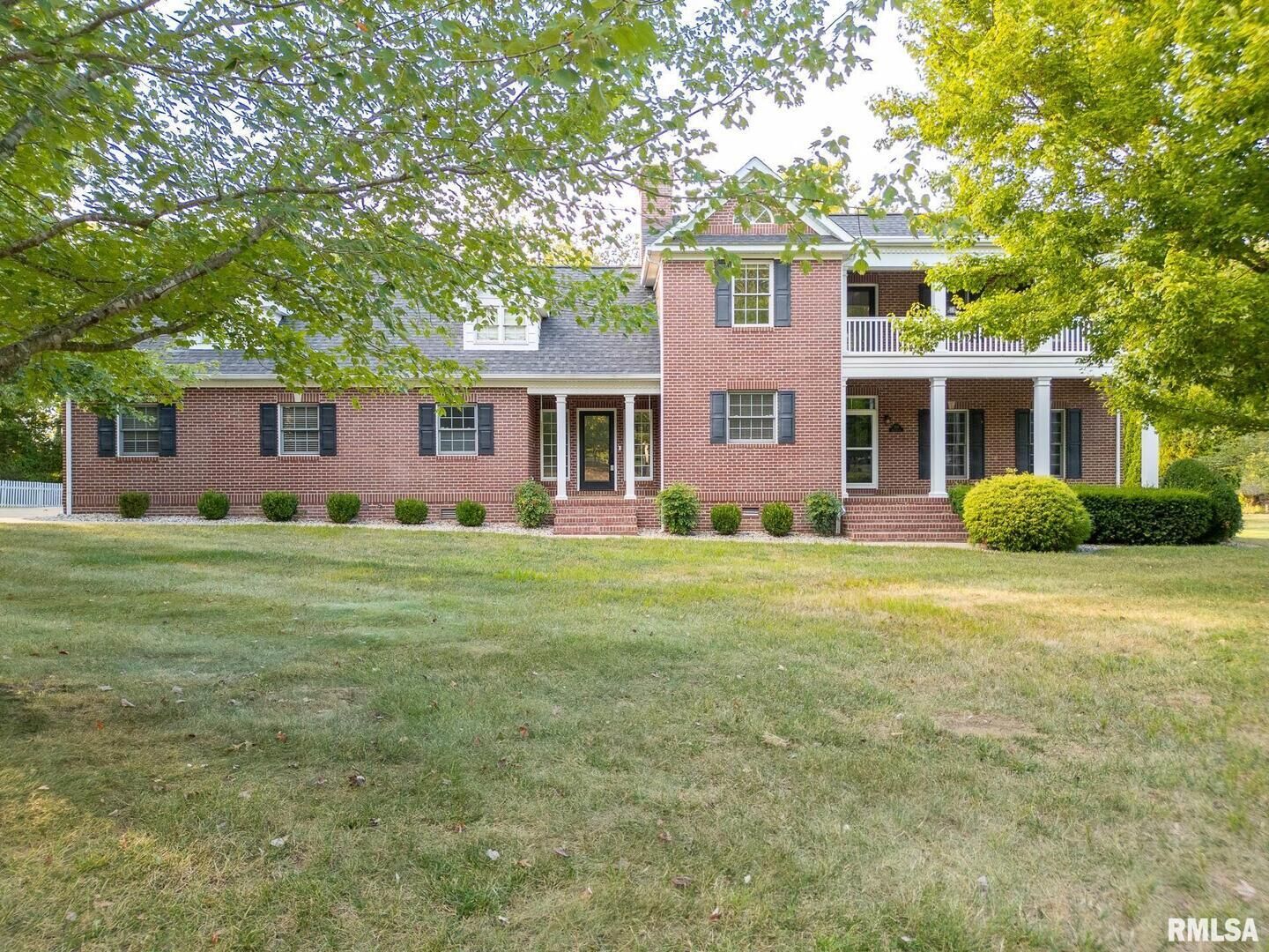 Property Photo: 306 Arbor Dr Drive IL 62918