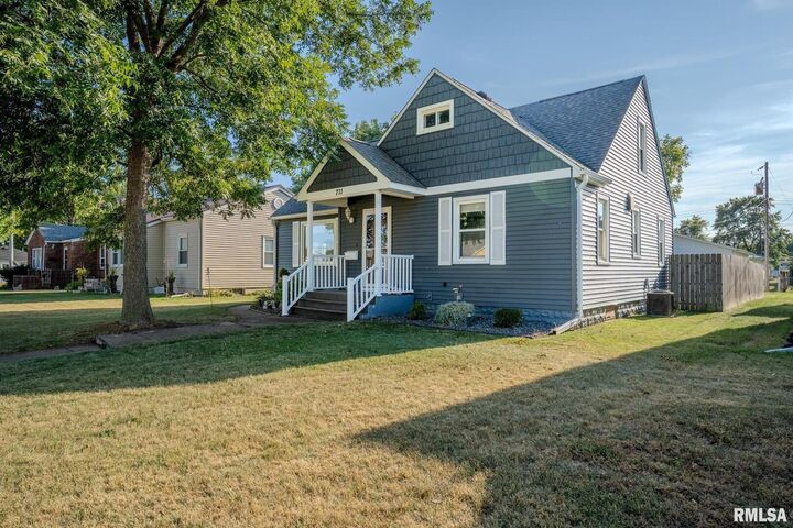 Property Photo: 711 3rd Avenue IA 52730