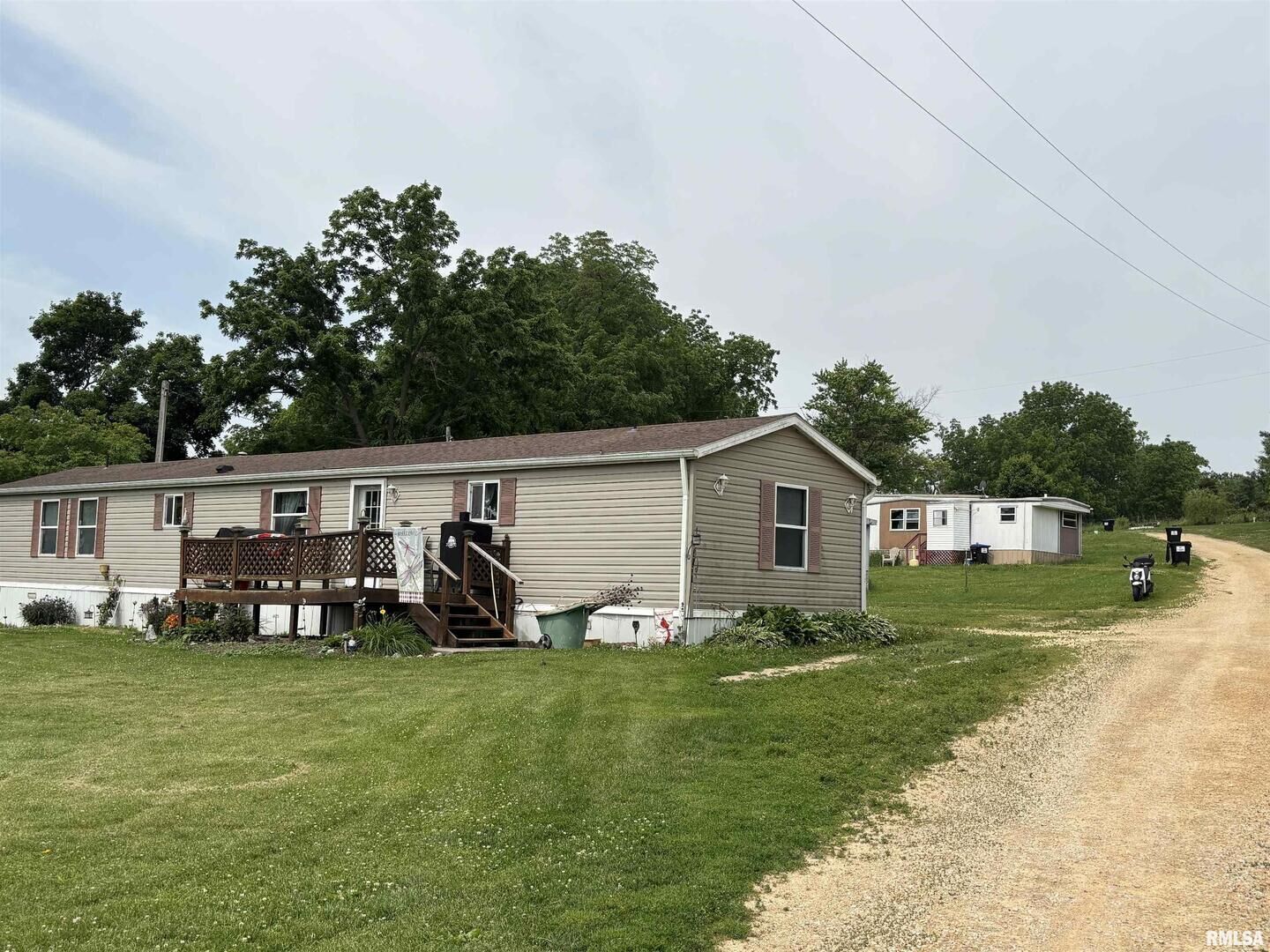 Property Photo:  131 Broadway Street  IA 52731 