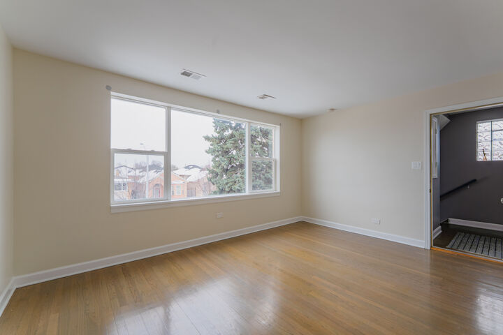 Property Photo: 1826 N 40th Avenue 2 IL 60165