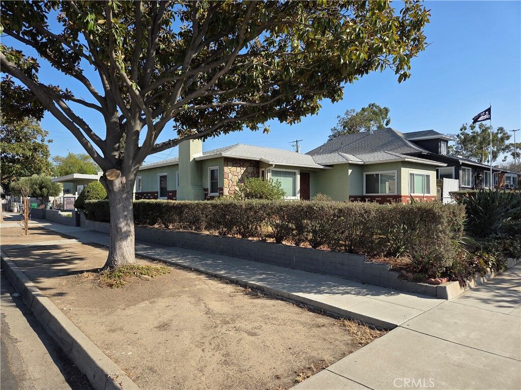 Property Photo:  501 S Victoria  CA 92879 