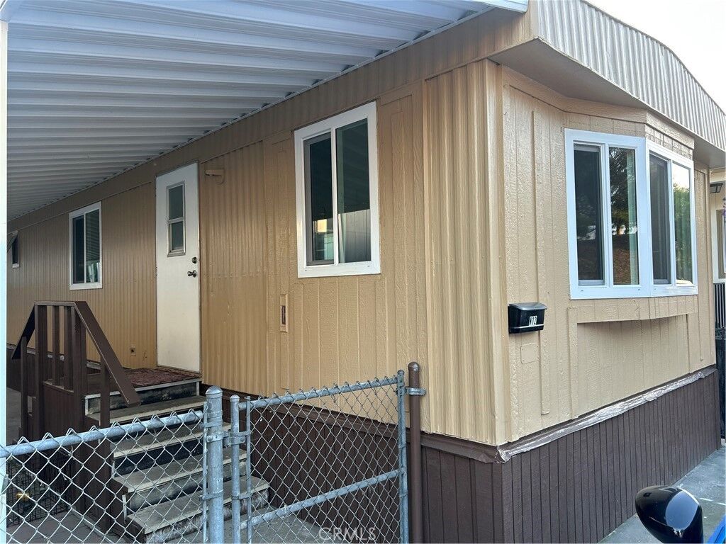 Property Photo:  6656 E Rosecrans Avenue E N12  CA 90723 