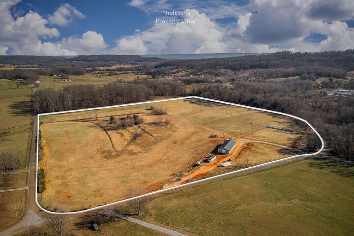 Property Photo:  620 Roberts Cemetery Rd  TN 38587 