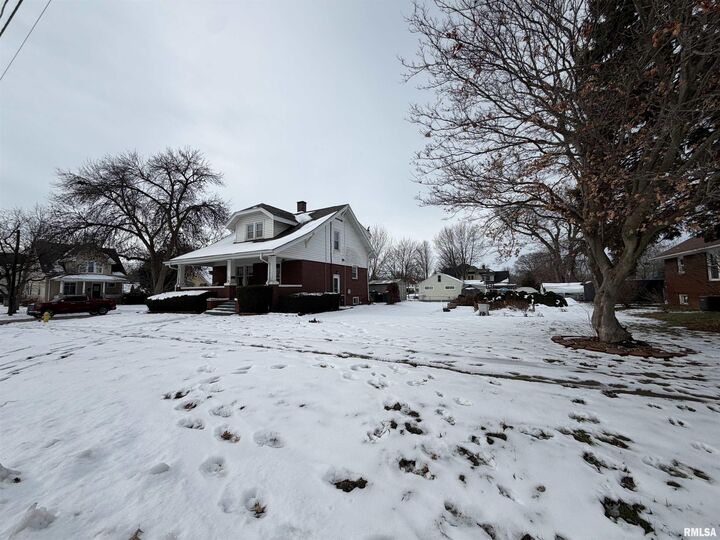 Property Photo: 486 Lombard Street IL 61401