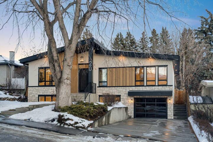 Property Photo:  20 Roselake Street NW  AB T2K 1K9 