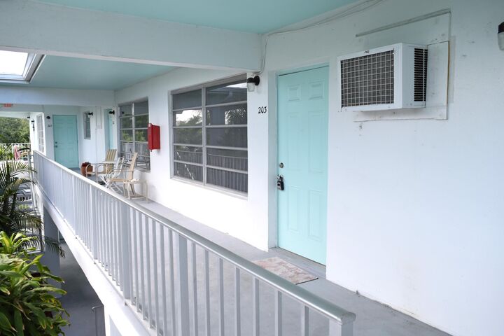 Property Photo: 710 N K Street 203 FL 33460
