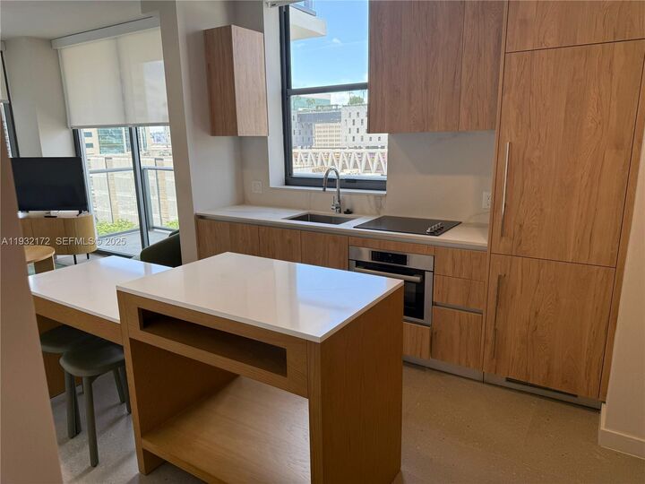 Property Photo:  11 NE 6th St 802  FL 33132 