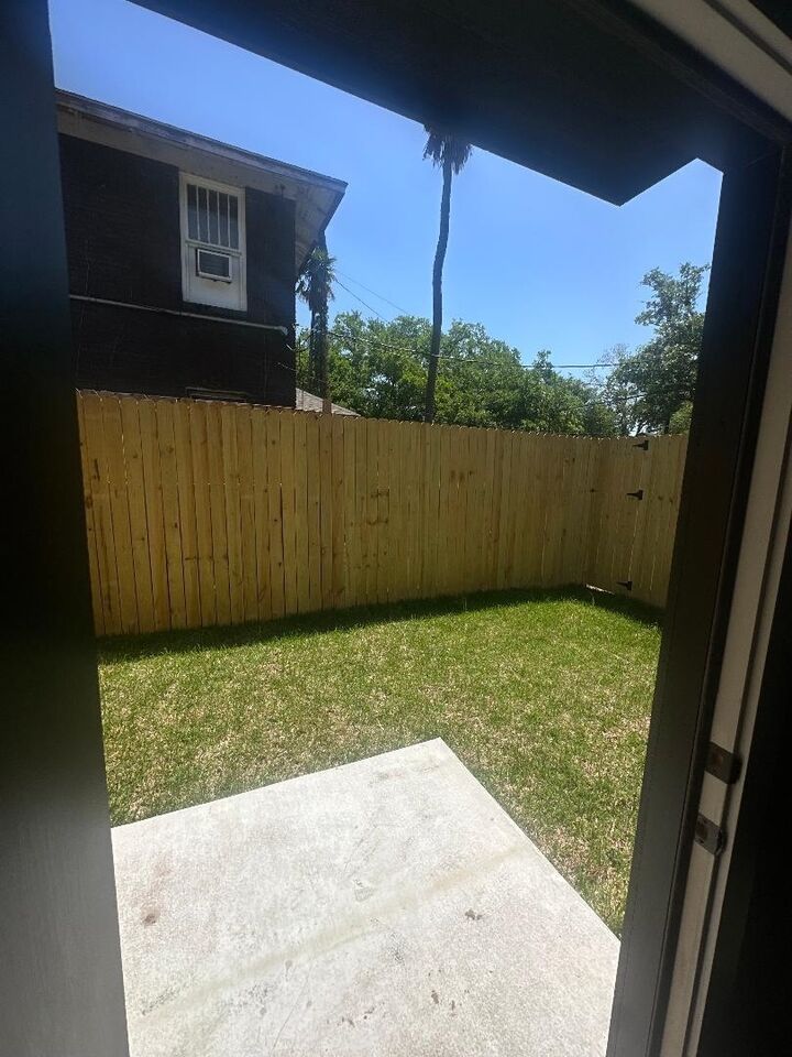 Property Photo:  340 N 9th St.  TX 77702 
