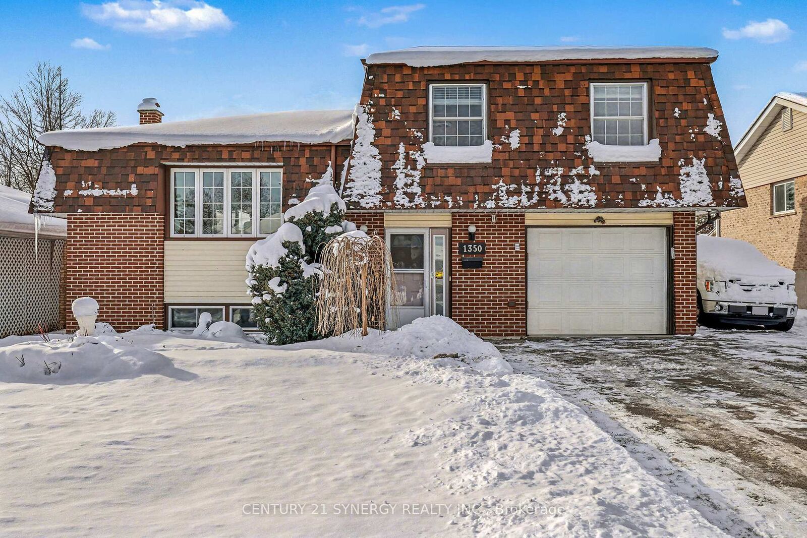 Property Photo:  1350 Linden Crescent  ON K6V 6B6 