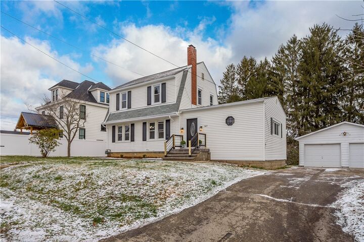 Property Photo: 147 Carmichaels St PA 15357