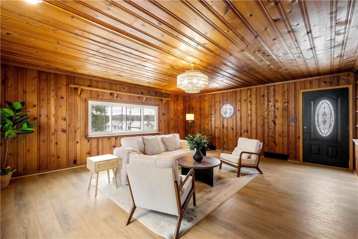 Property Photo:  147 Carmichaels St  PA 15357 