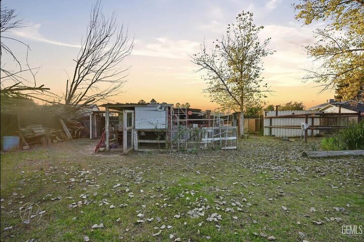 Property Photo:  4617 De Ette Avenue  CA 93313 