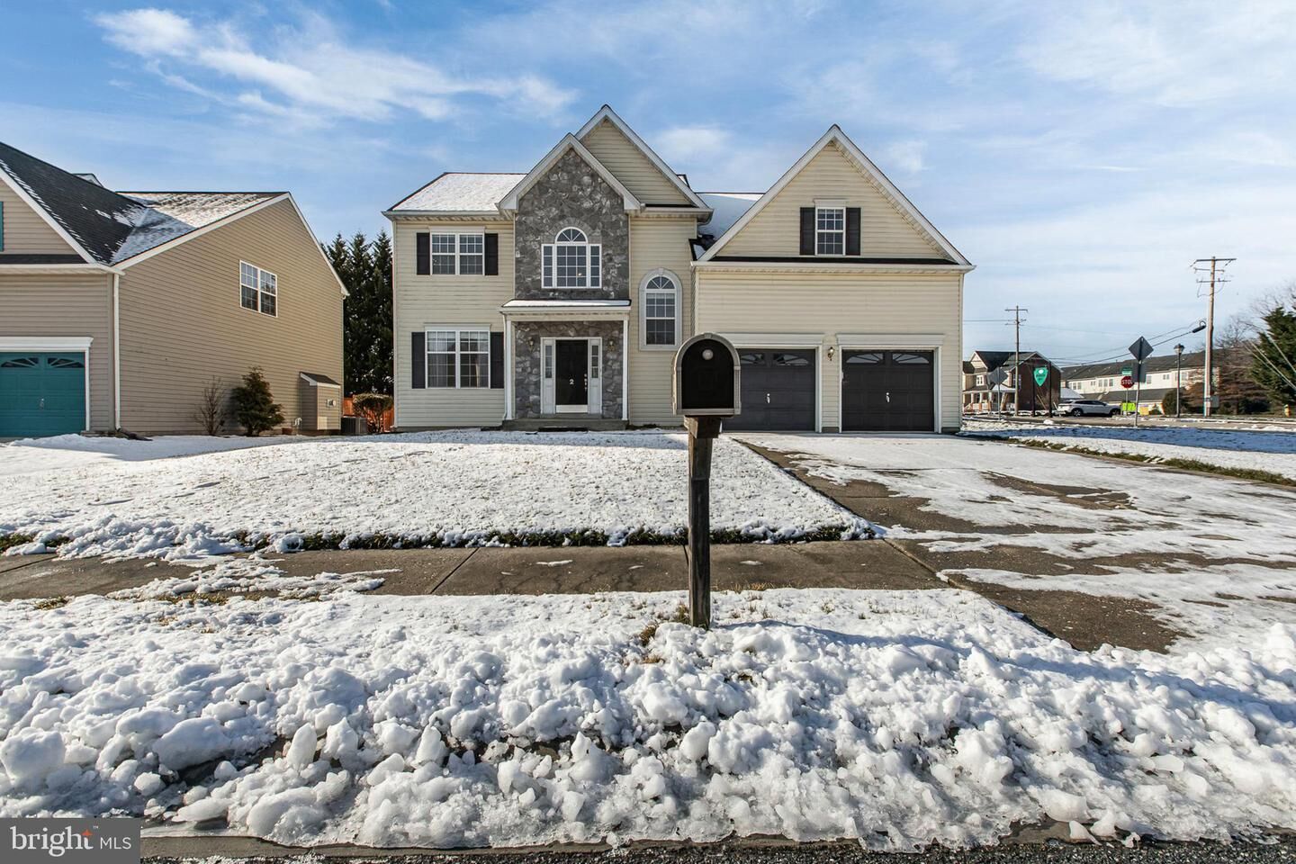 Property Photo:  2 Foxfield Court  DE 19701 