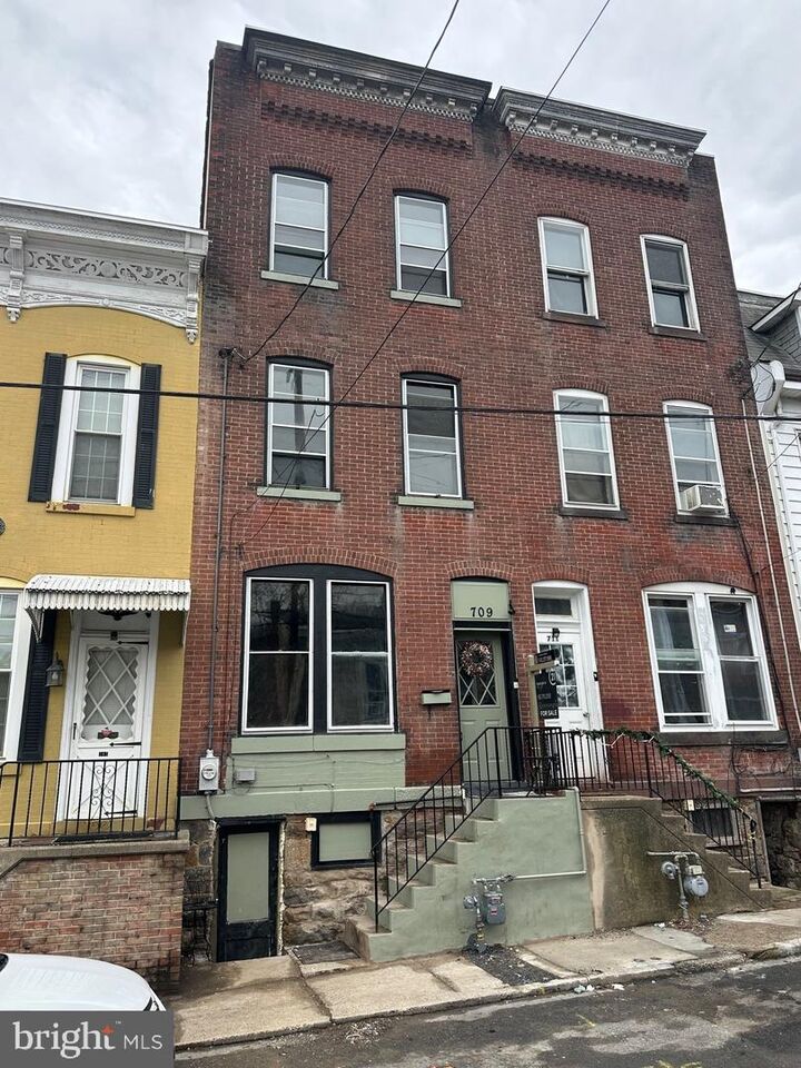 Property Photo:  709 W Norwegian Street  PA 17901 