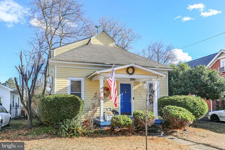 Property Photo:  1415 Franklin Street  VA 22401 