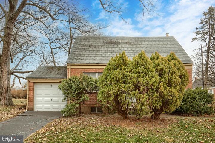 Property Photo:  307 Pennsylvania Avenue  PA 17011 