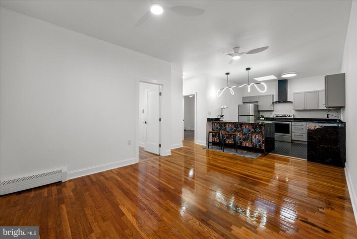 Property Photo:  40 E Piccadilly 2  VA 22601 