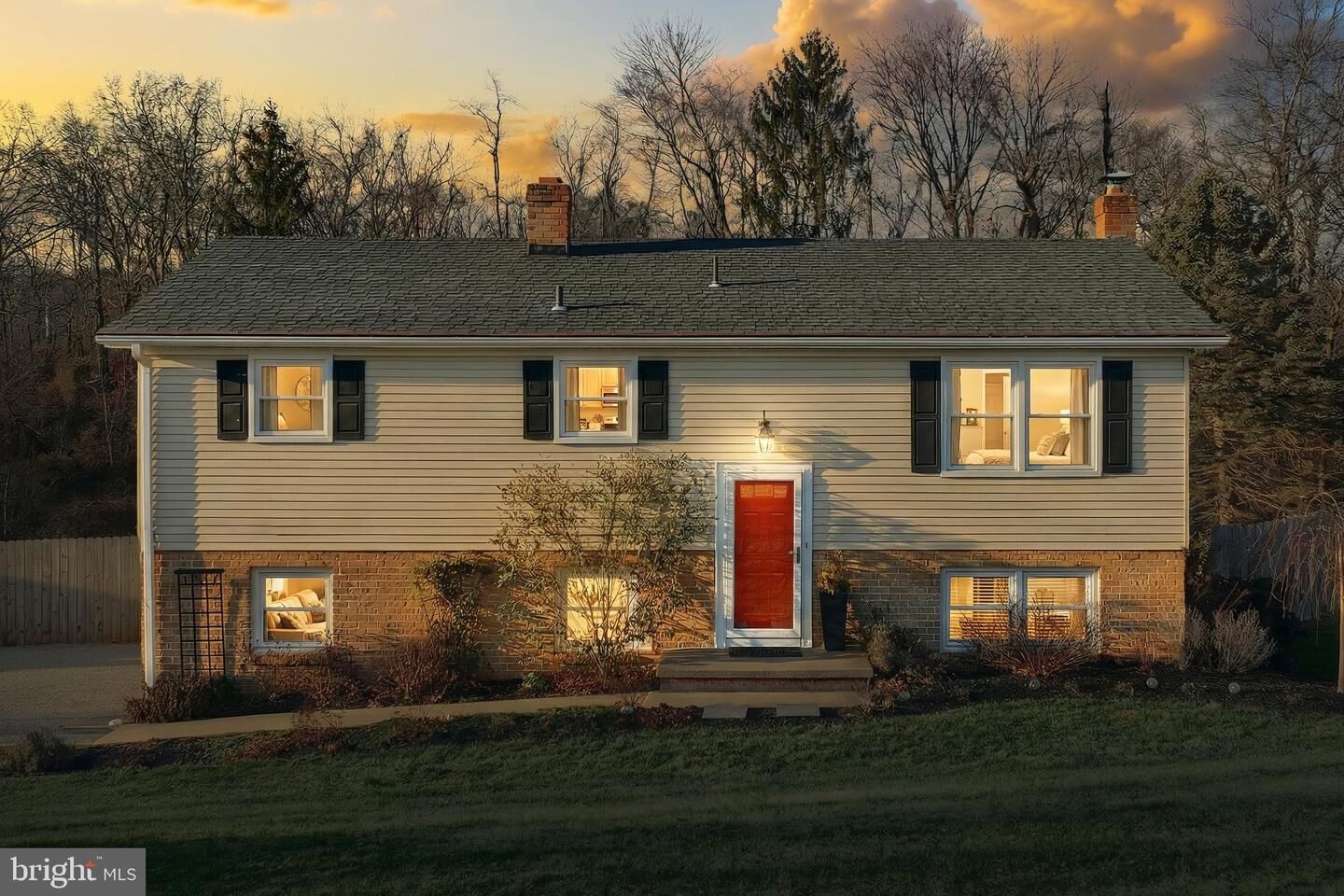 Property Photo:  516 Gary Drive  PA 17313 