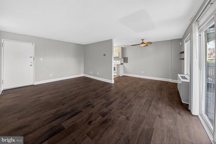 Property Photo:  5601 Parker House Terrace 319  MD 20782 