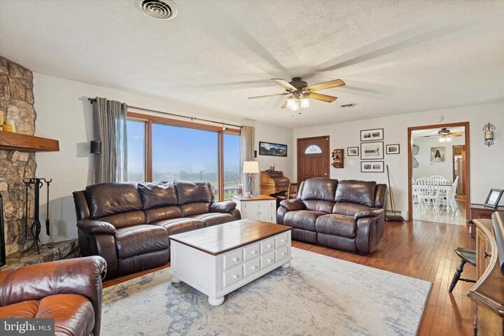 Property Photo:  1744 Old Swede Road  PA 19518 