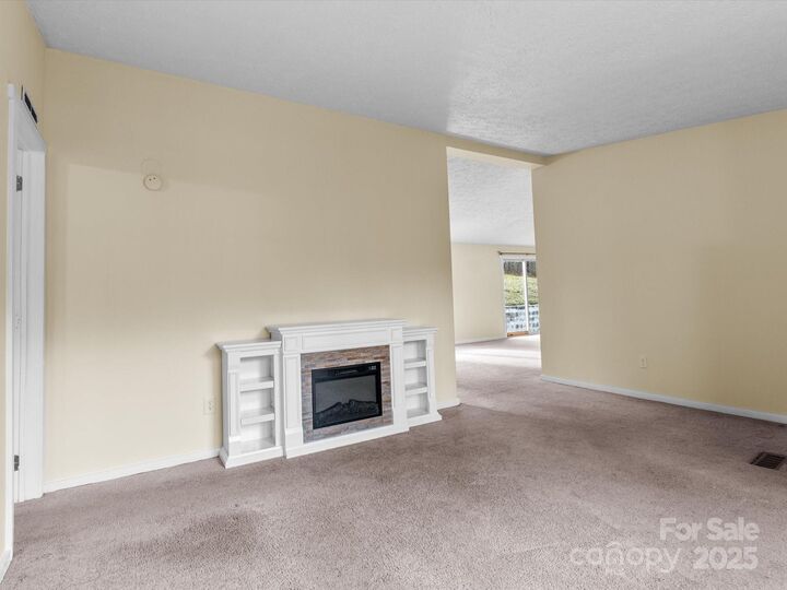 Property Photo:  205 Kirk Way  NC 28715 