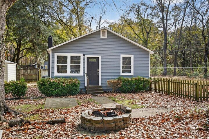 Property Photo:  2004 Valnore Road  SC 29455 