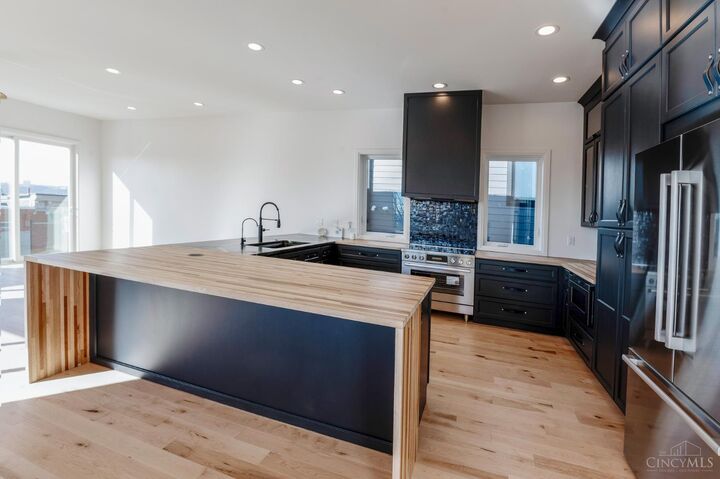 Property Photo: 255 St Peters Street OH 45226