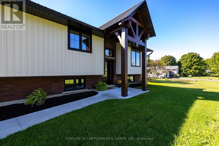 Property Photo:  971 Powerline Road  ON K8V 5P7 