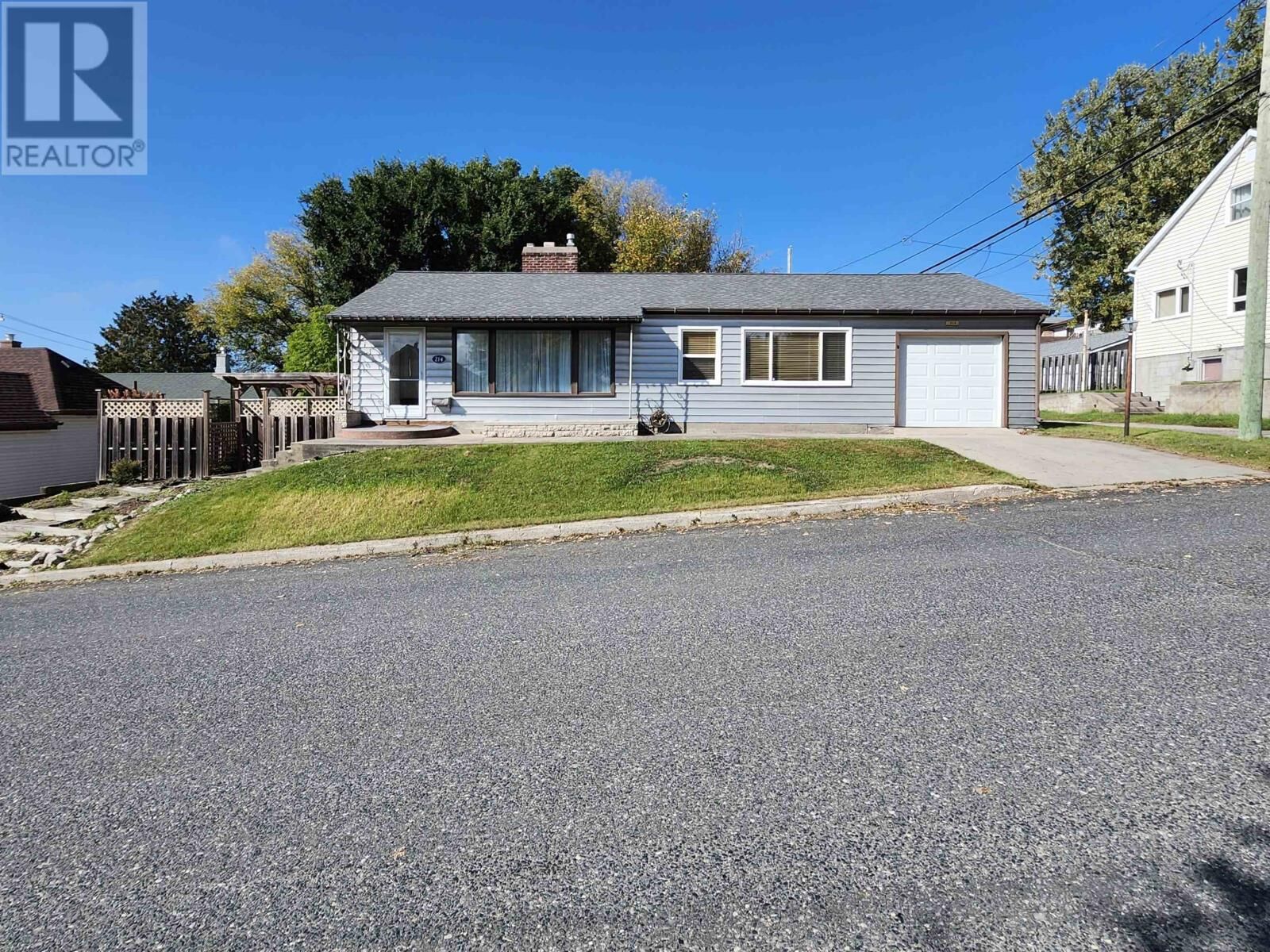 Property Photo:  214 Sixth Ave  ON P9N 2C1 