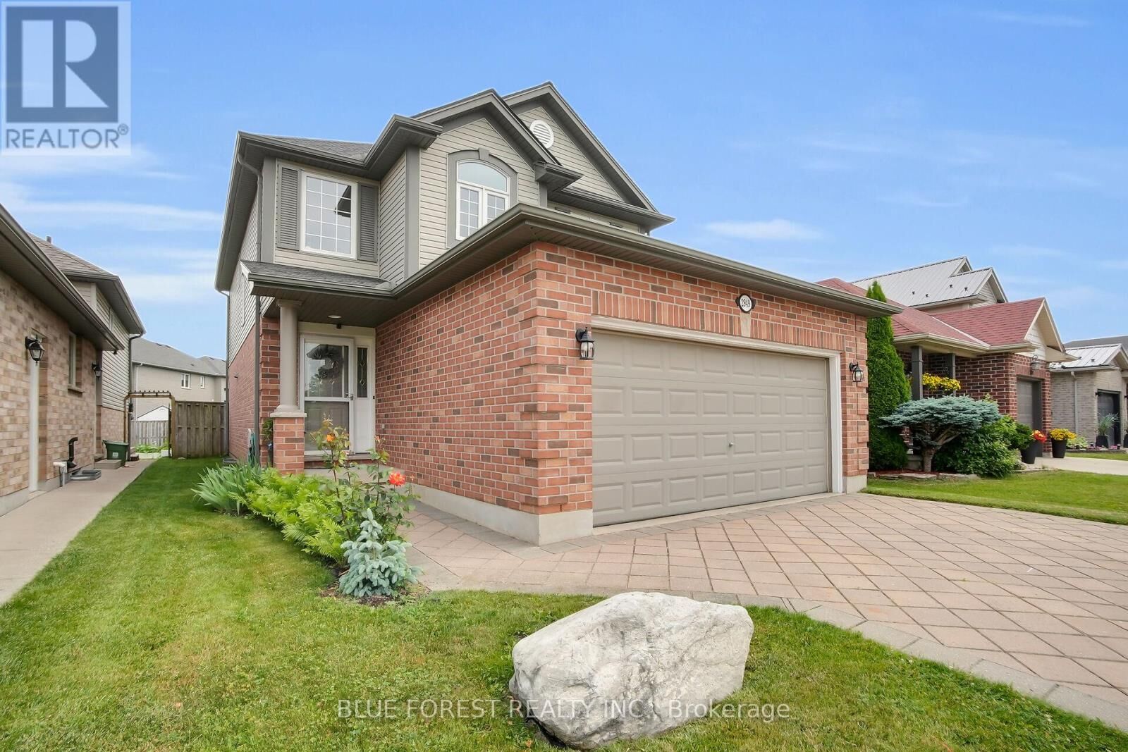 Property Photo:  2949 Meadowgate Boulevard  ON N6M 1L3 