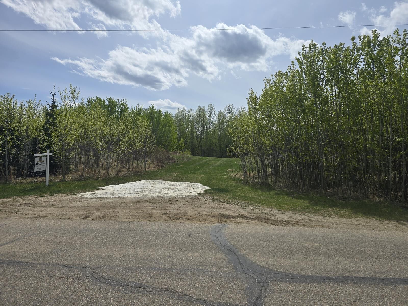 Property Photo:  487  Lakeside Drive  AB T7Z 2T7 