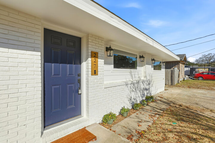 Property Photo:  227 NW Katherine Place  FL 32548 