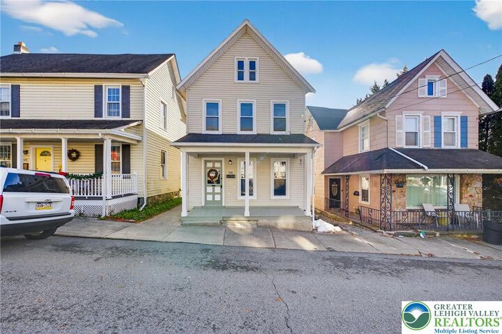 Property Photo:  526 Brown Avenue  PA 18013 