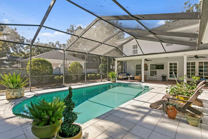 Property Photo: 15007 Cancun Place FL 33618