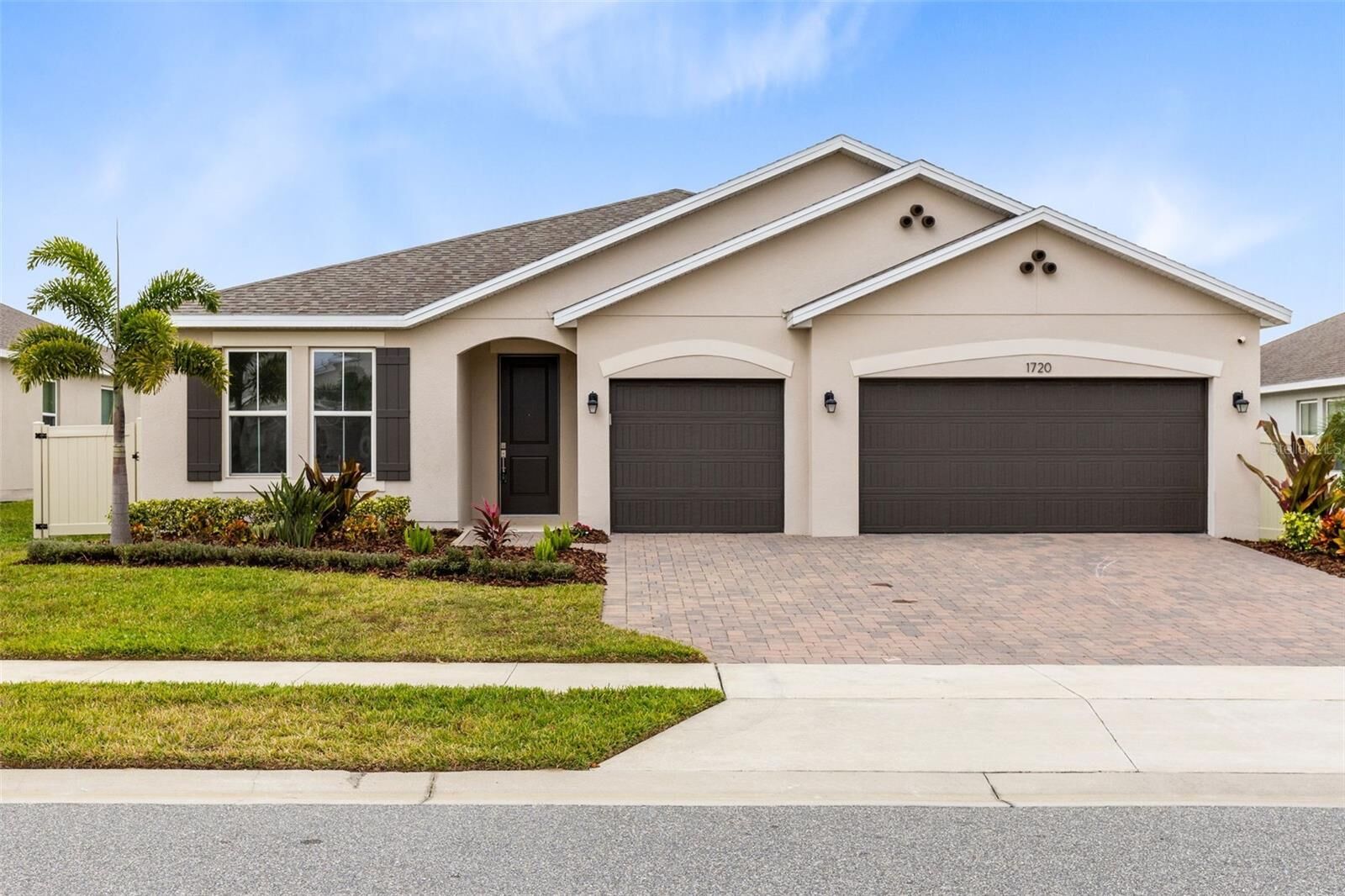 Property Photo: 1720 Hamlin Ridge Road FL 34715