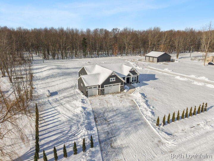 Property Photo:  1885 Shaw Road  MI 49303 