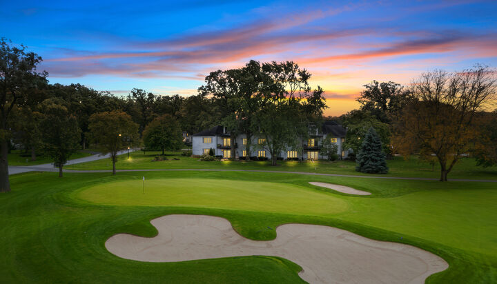 Property Photo: 7324 Heritage Court 2D IL 60423