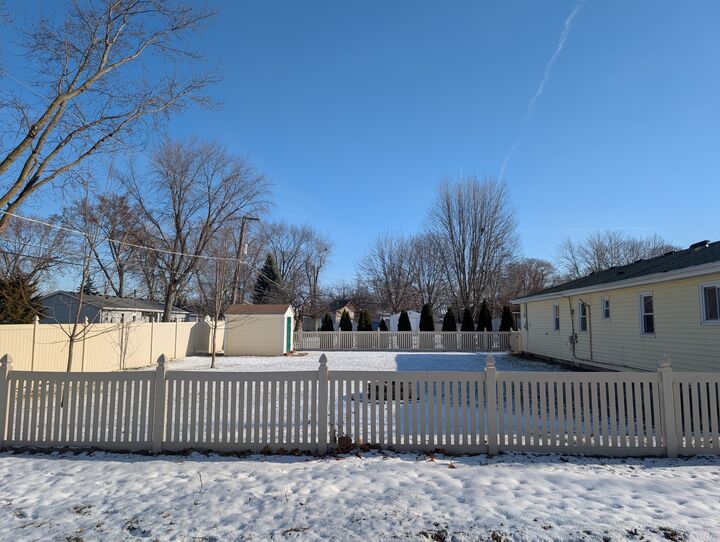 Property Photo:  2423 Pecan Street  IL 60435 