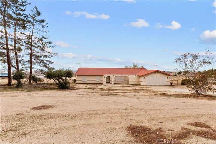 Property Photo:  20575 Lupine Street  CA 92308 
